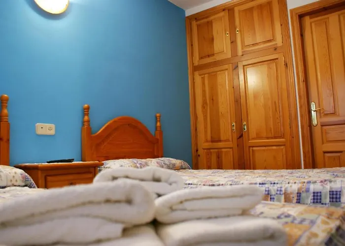 Fonda Naval Escalona